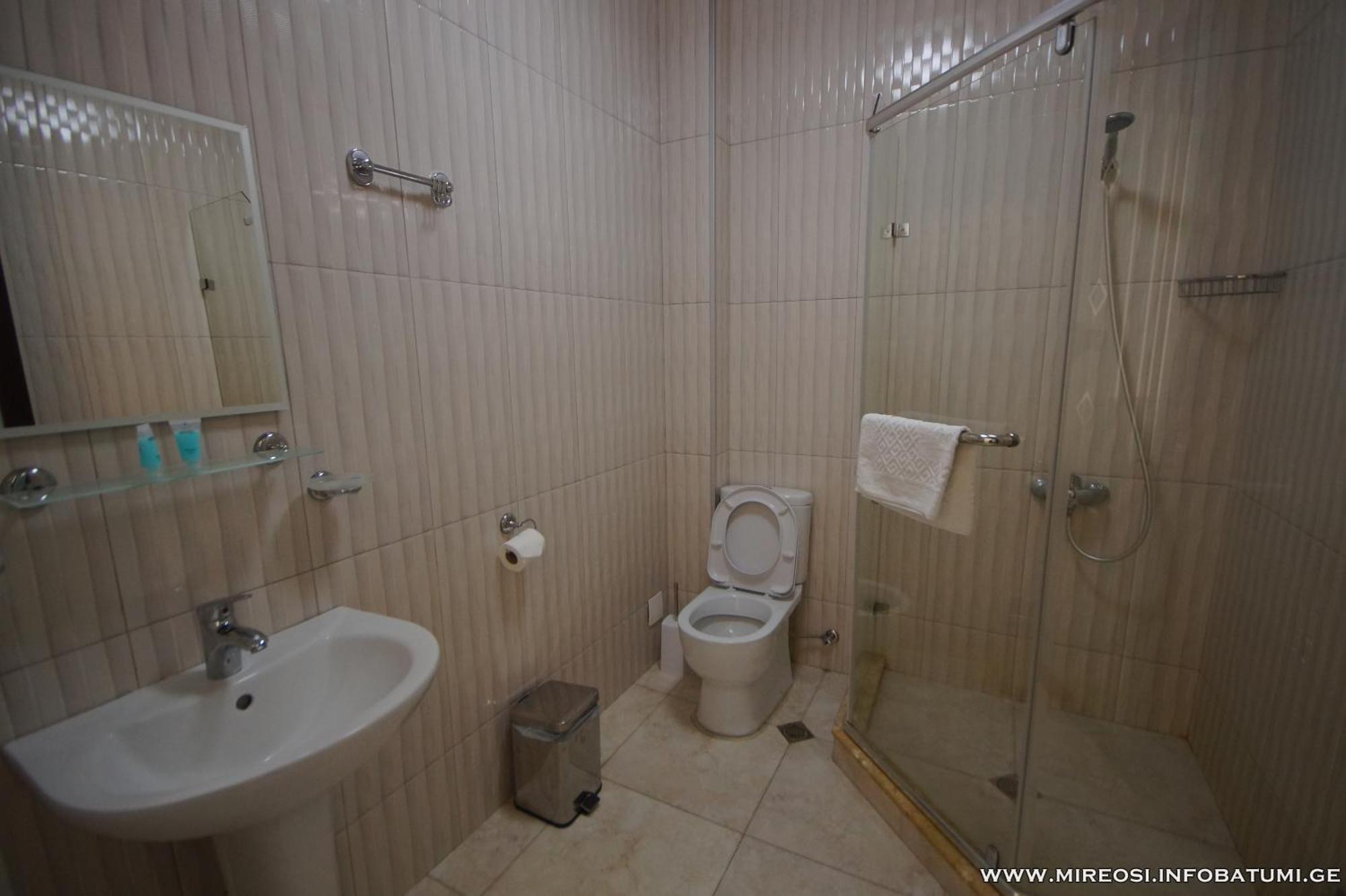 Hotel Mireosi Batumi Bagian luar foto