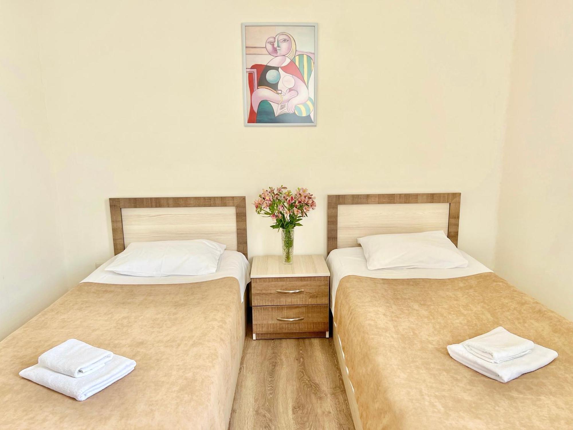 Hotel Mireosi Batumi Bagian luar foto